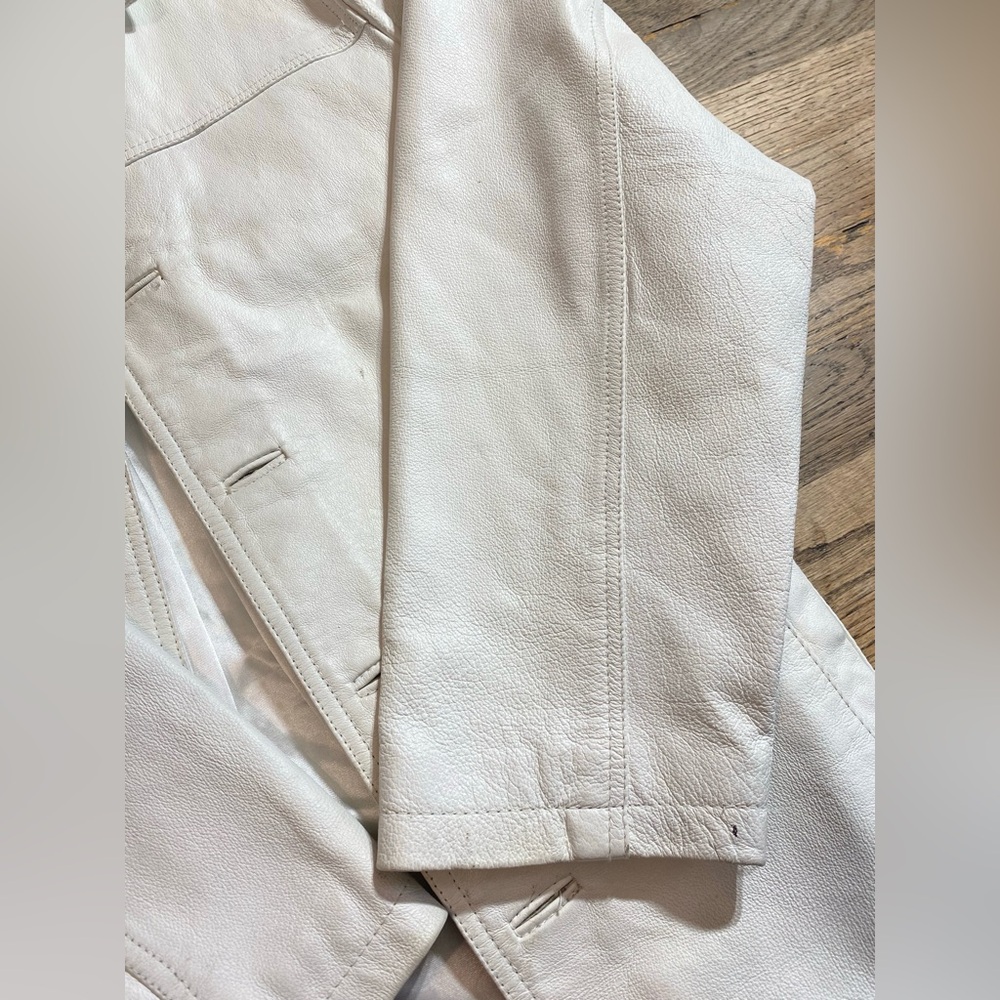 Beautiful USA rare to find White Leather Jacket vintage - Picture 12 of 13